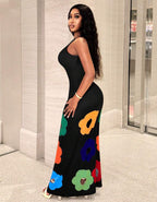 Robe longue ajustée avec motif floral ajouré