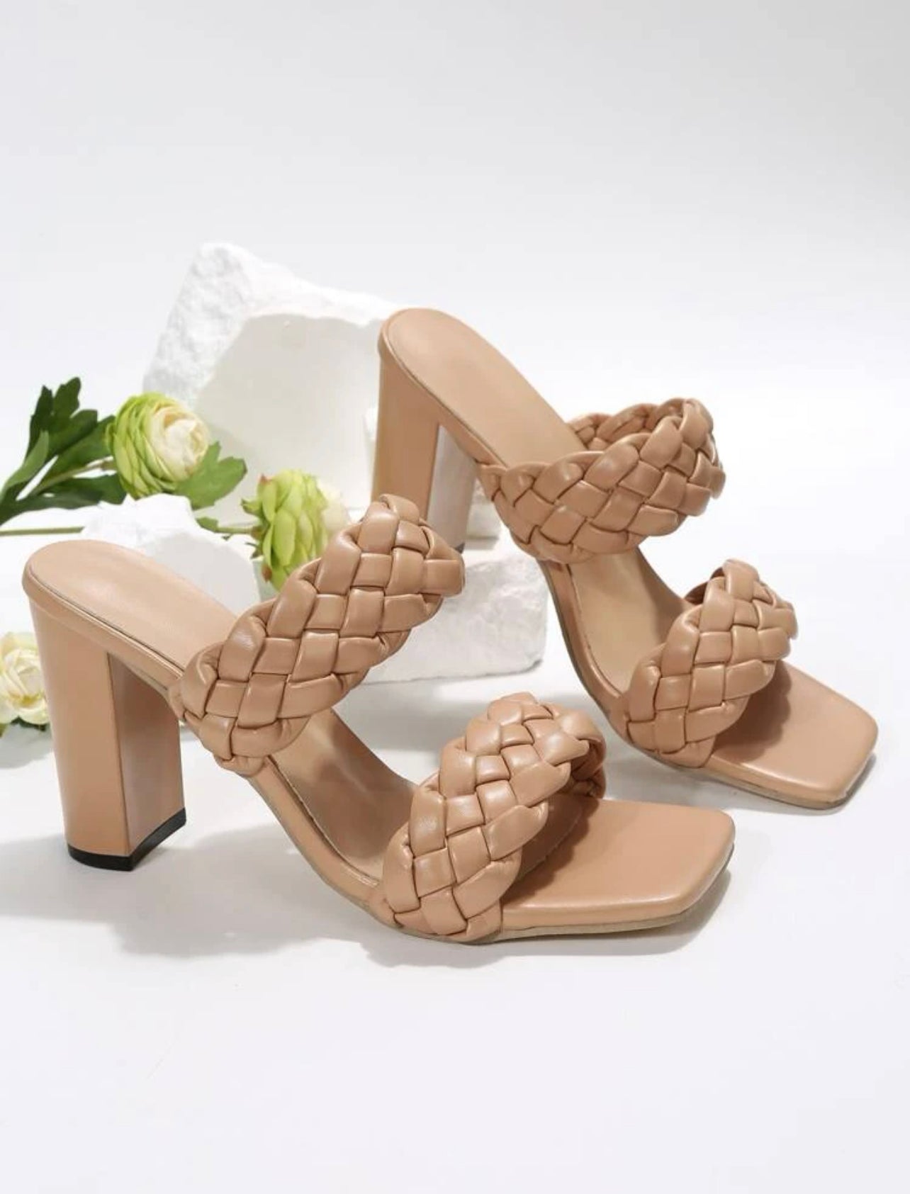 Mules design tressé à talons épais