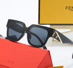 Lunettes de Soleil Forme Audacieuse en Gris Ardoise