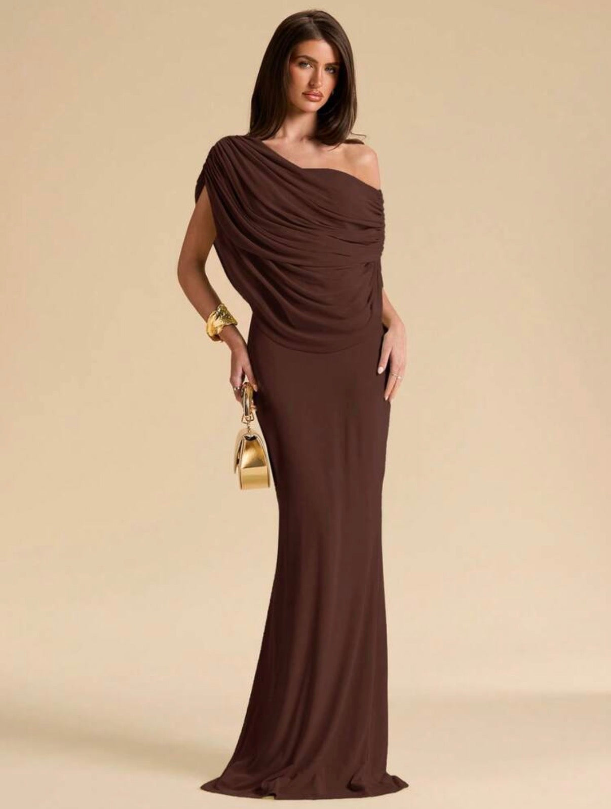 Robe Longue Drapée Chocolat à Épaule Asymétrique
