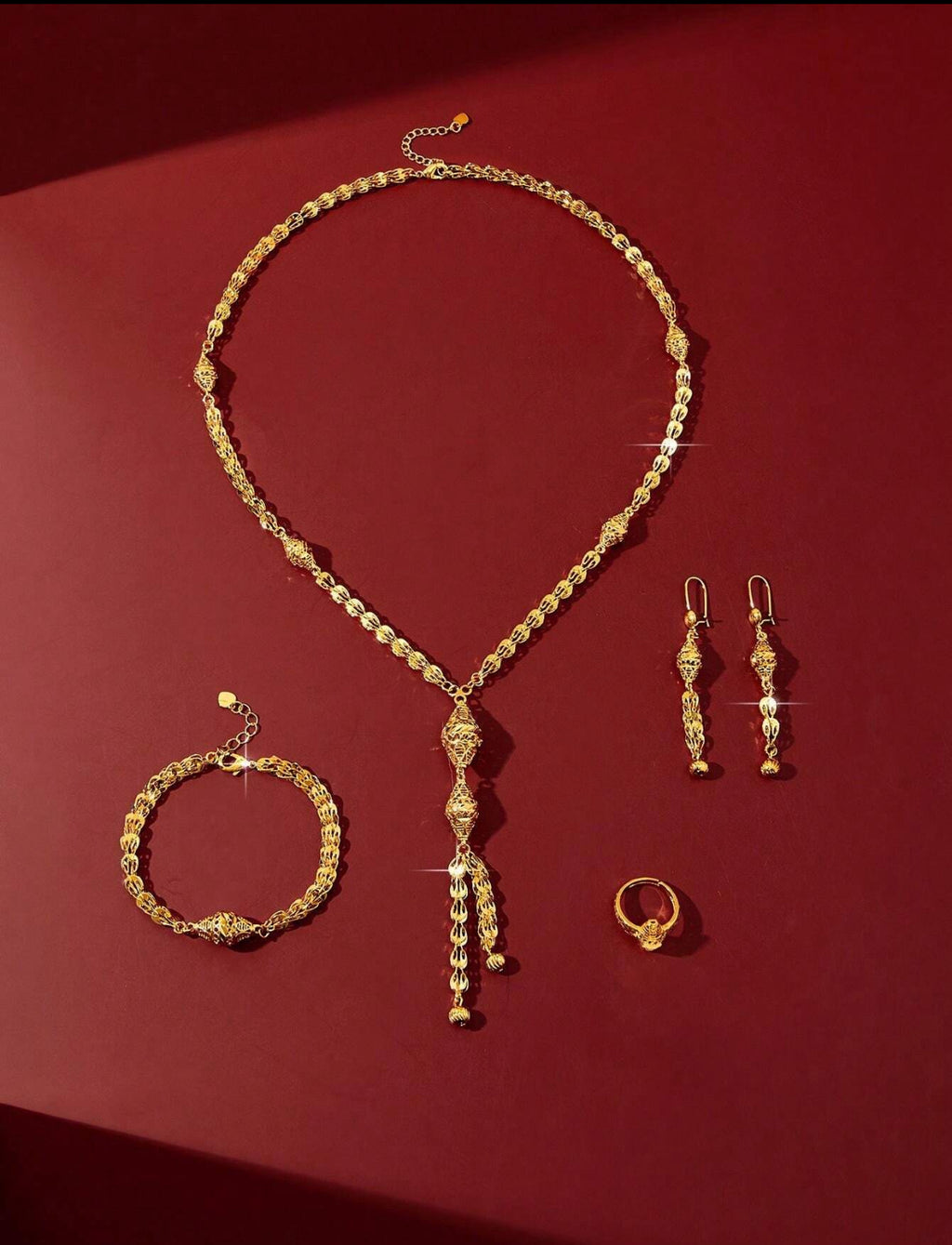 Elegant Gold Jewelry Set – Necklace, Bracelet, Ring & Earrings