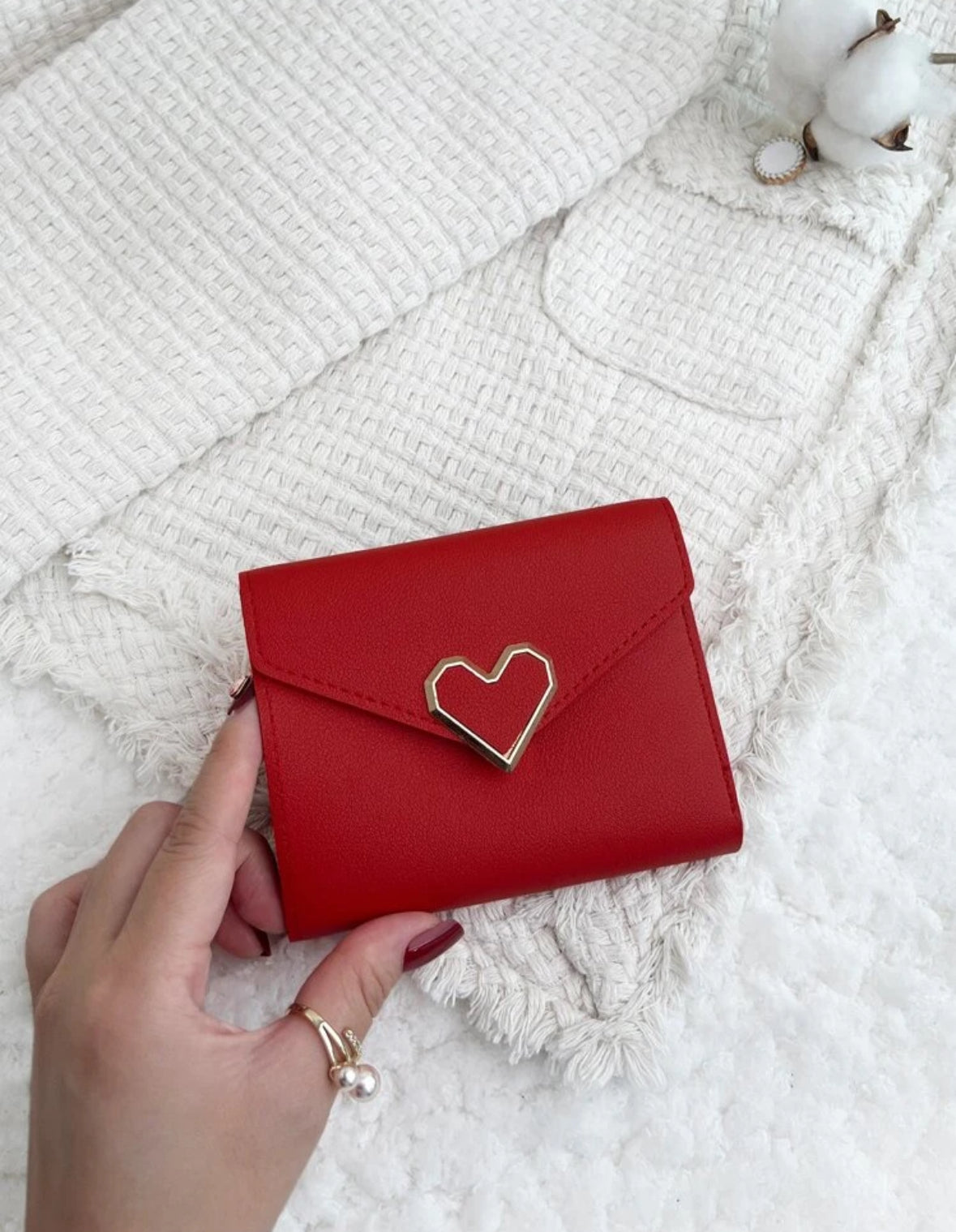 Portefeuille Élégant Cœur Rouge – Chic & Fonctionnel