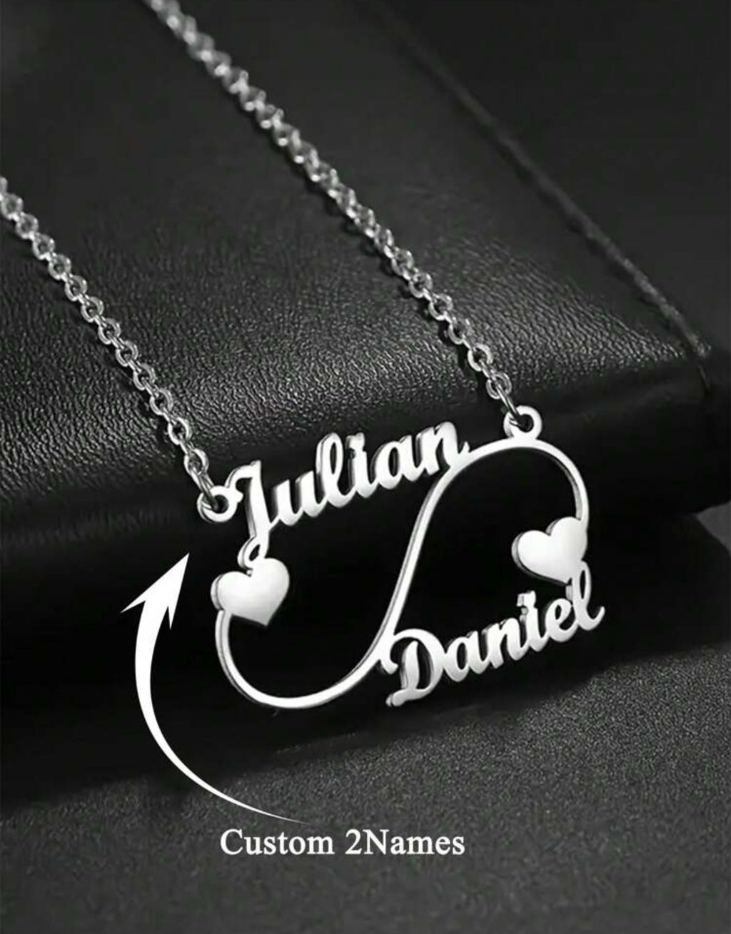 Collier Infinity Personnalisé avec Deux Noms et Cœurs