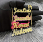 Collier personnalisé avec nom en acrylique, plaque signalétique colorée personnalisée, chaîne avec nom