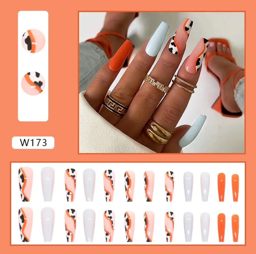 Trendy False Nails - Unique Designs per Unit 