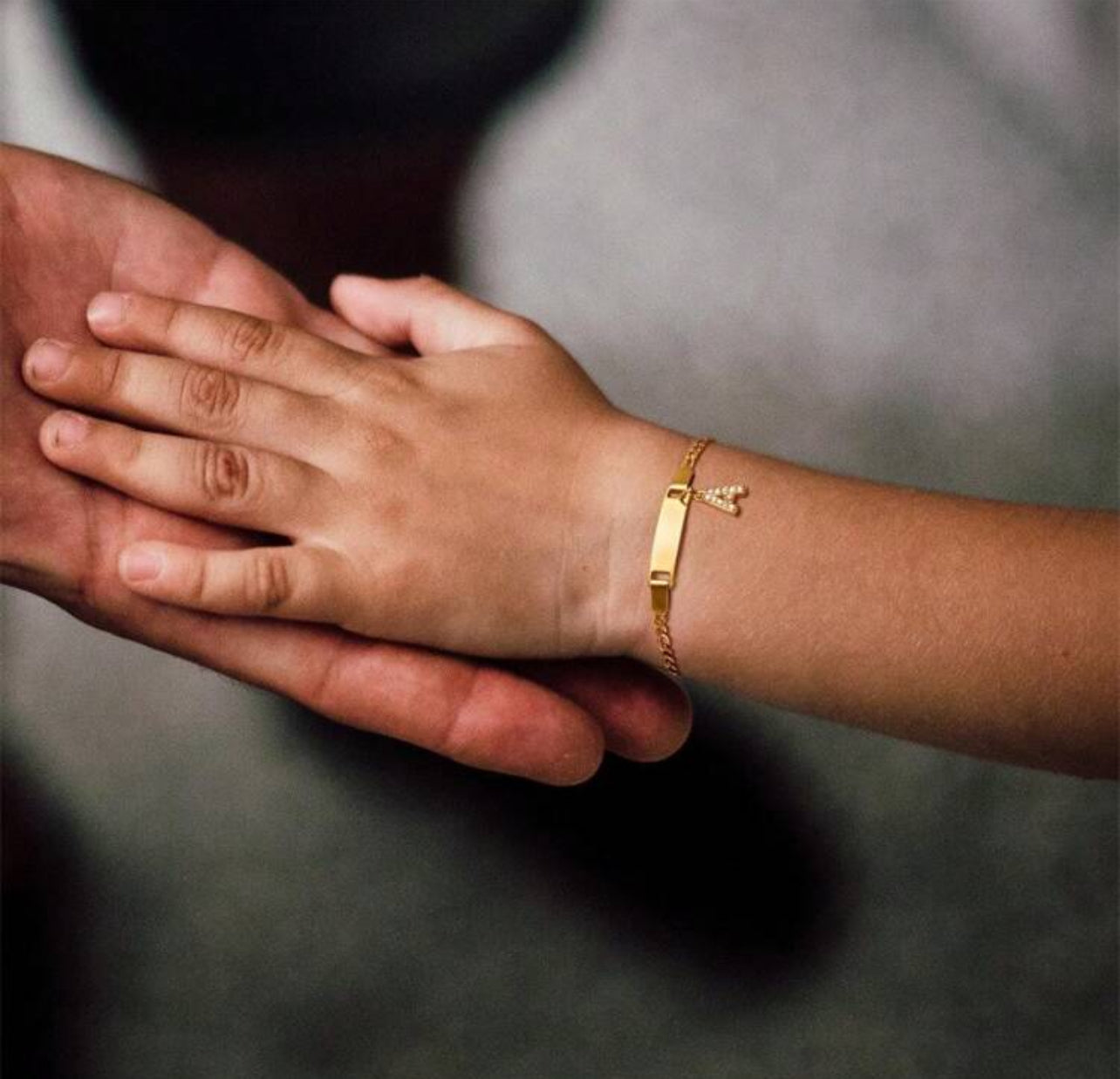 Bracelet personnalisé pour enfants - Gravé avec initiales et breloque brillante