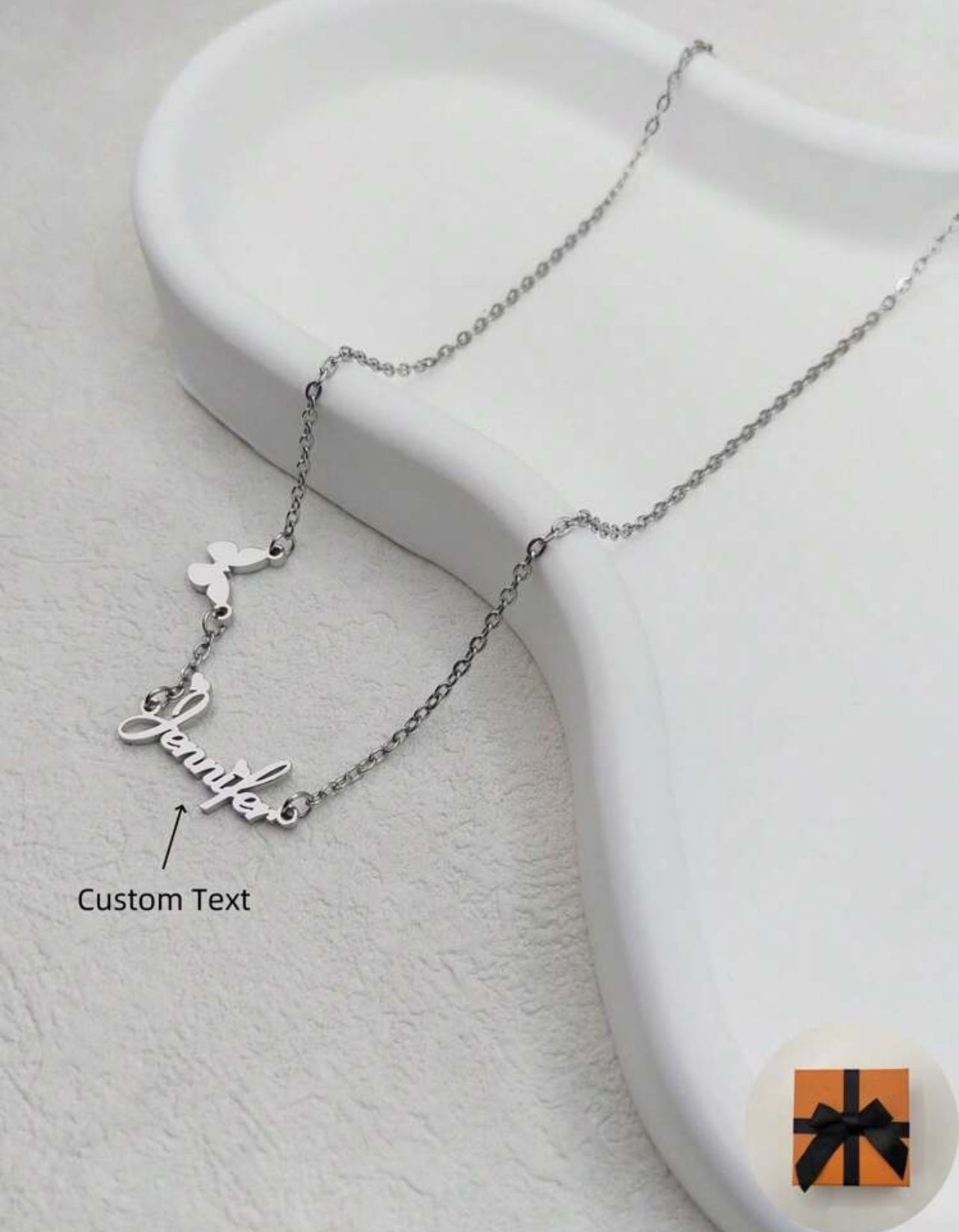 Collier Personnalisé avec Nom & Papillon – Cadeau Élégant pour Femme
