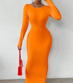 Robe Plissée À Détail De Chaîne Sans Dos