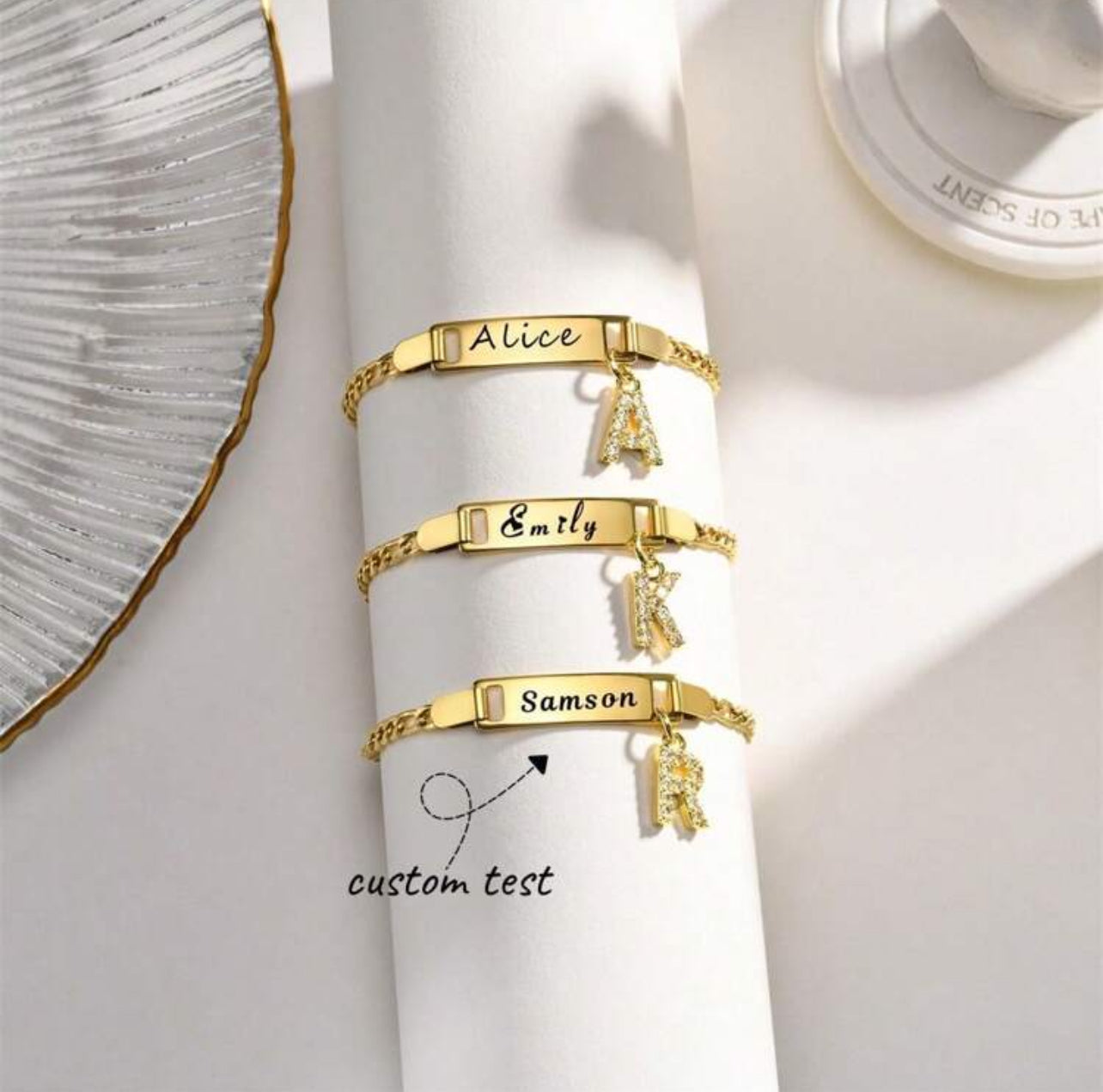 Bracelet personnalisé pour enfants - Gravé avec initiales et breloque brillante