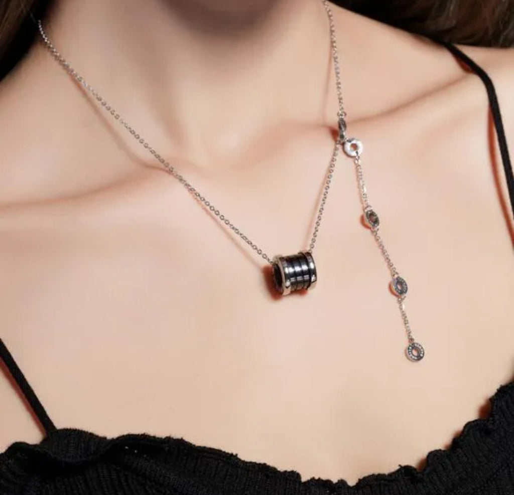 Collier Céramique avec Chiffres Romains Gravés