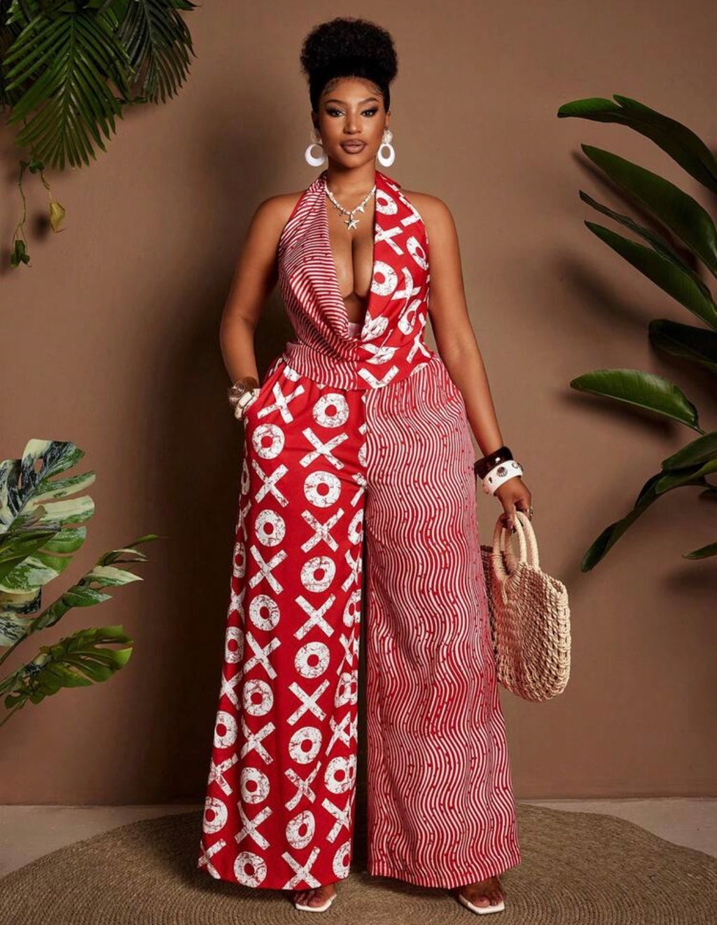 Ensemble "XOXO" Rouge Passion – Coupe Halter & Imprimé Graphique
