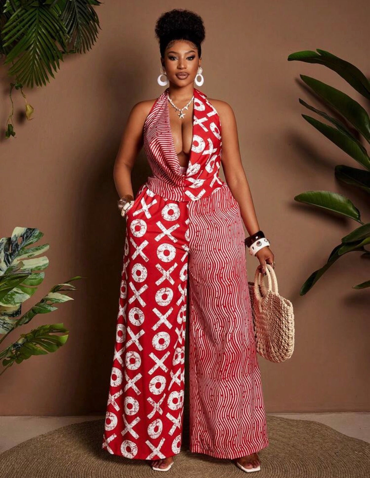 Ensemble "XOXO" Rouge Passion – Coupe Halter & Imprimé Graphique