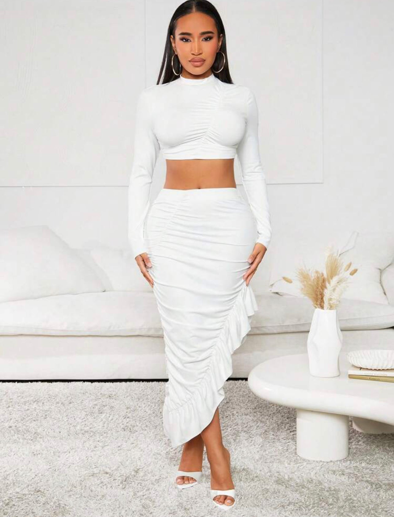 Ensemble 2 pièces pour femmes, haut court blanc et jupe à ourlet irrégulier, Style anniversaire/saint-valentin, avec ourlet à volants