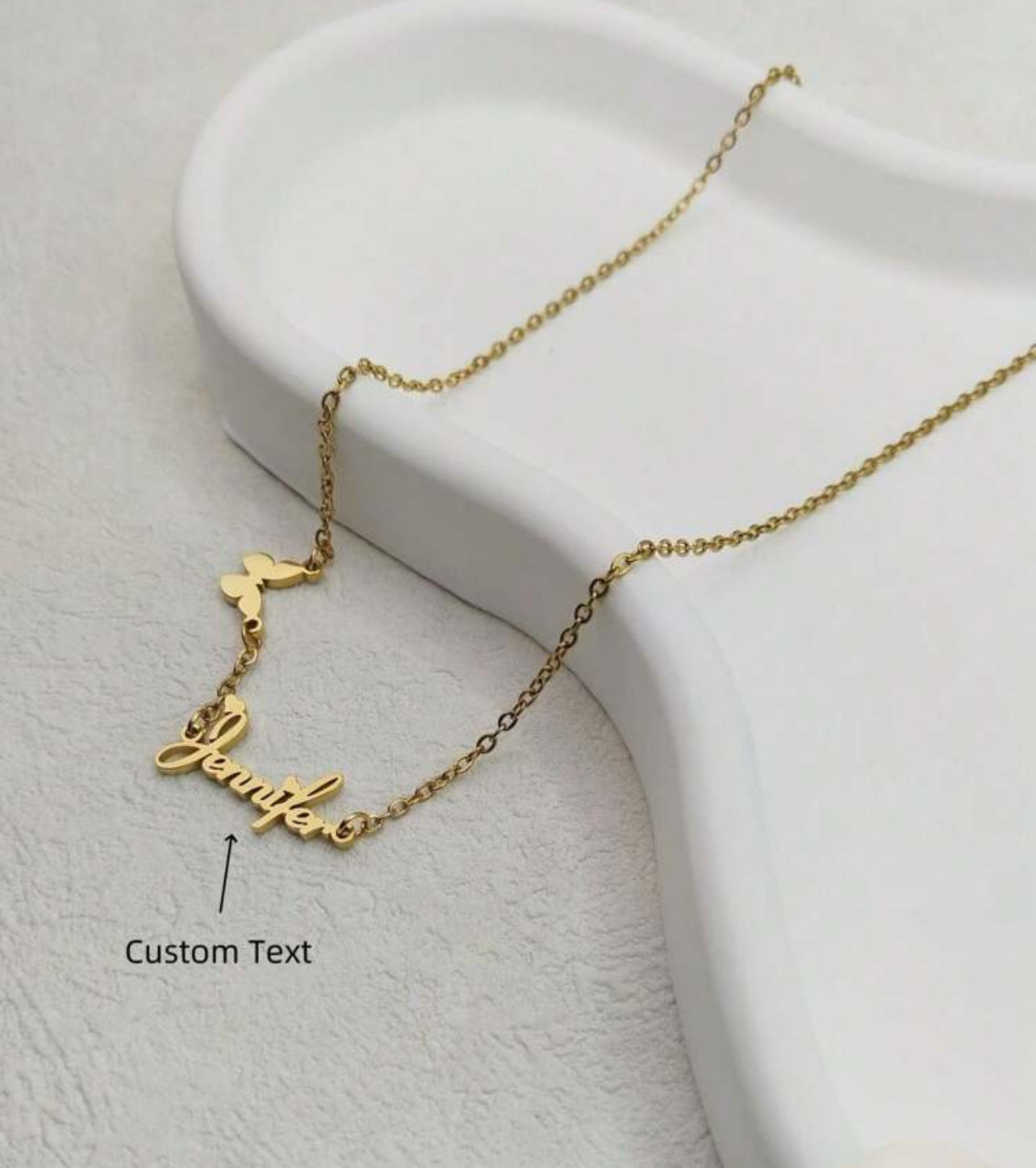 Collier Personnalisé avec Nom & Papillon – Cadeau Élégant pour Femme