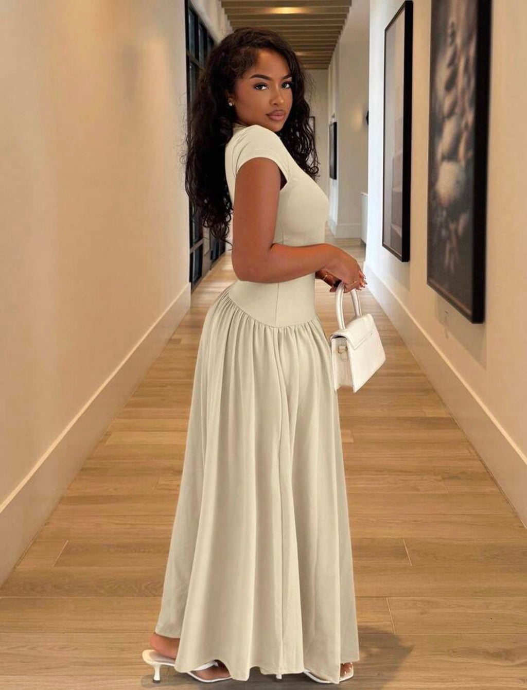 Robe Longue Élégance Sculptante