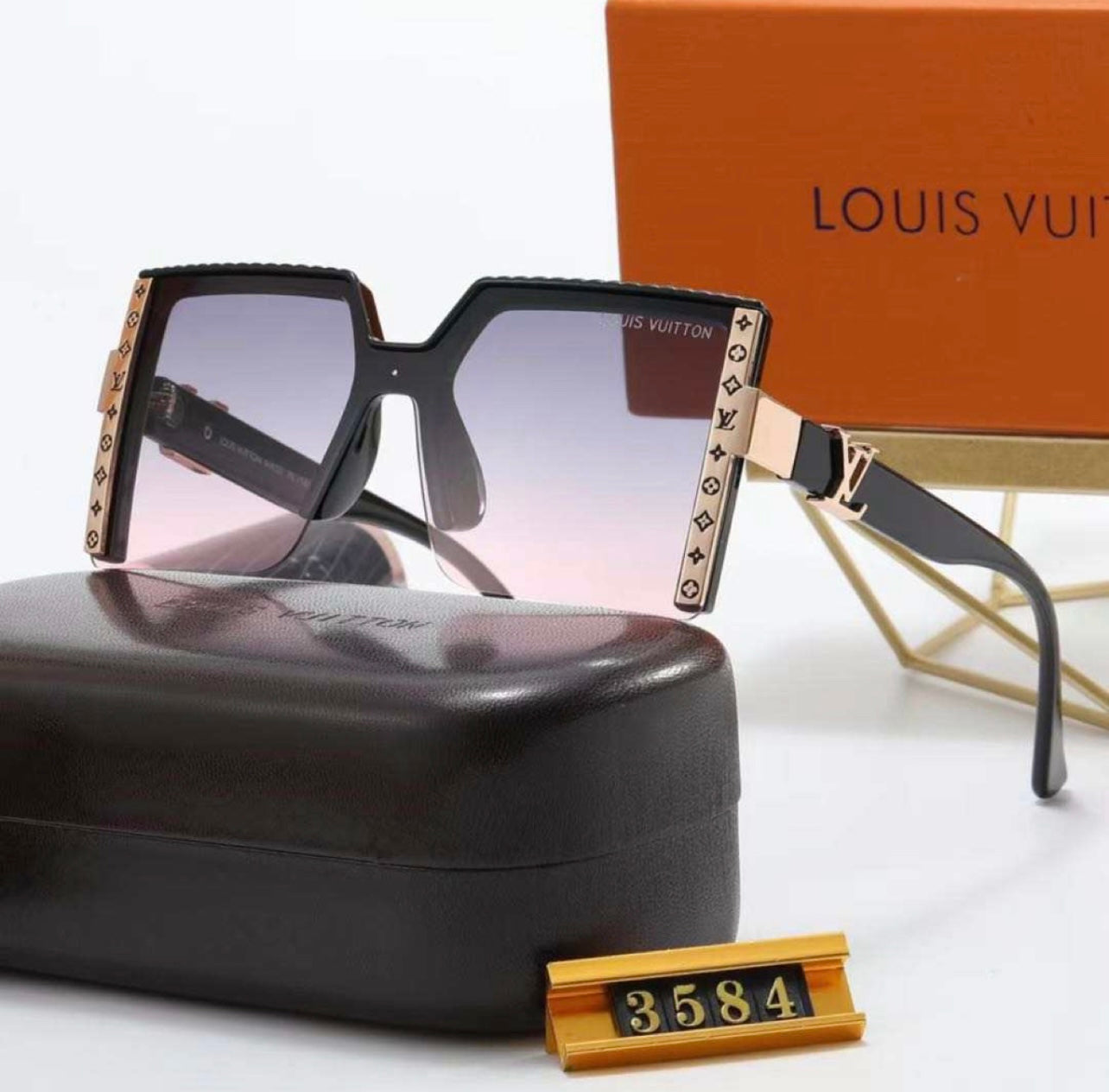 Lunettes de Soleil Carrées Luxe Monogram