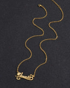 Collier Love personnalisé en acier inoxydable plaqué or 18 carats