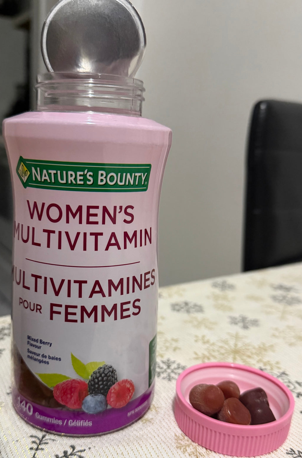 Multivitamines pour Femmes Nature's Bounty – Saveur Baies Mélangées (140 Gélifiés)