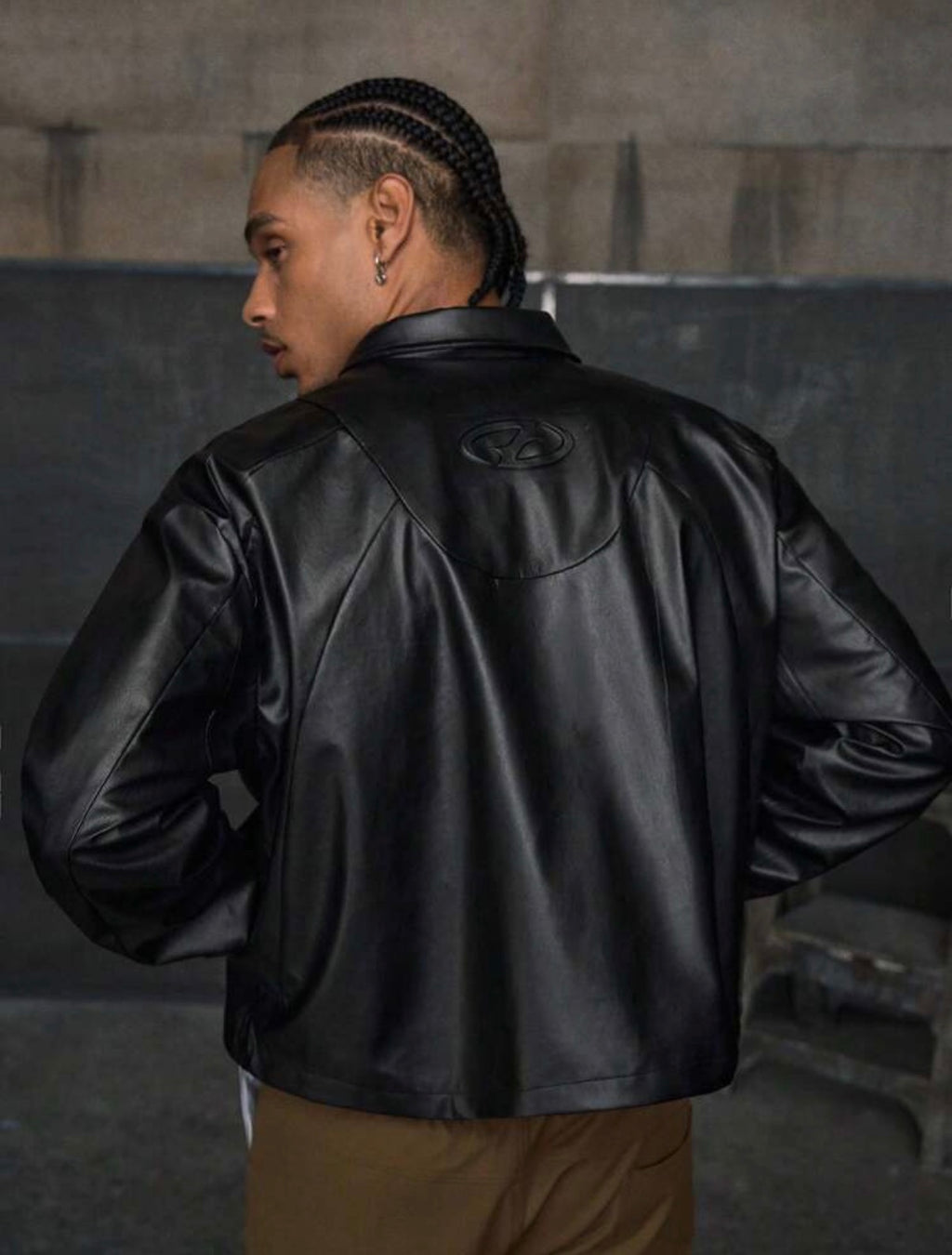 Veste Harrington "Cropped" en Cuir Vegan – Coupe Courte & Structurée