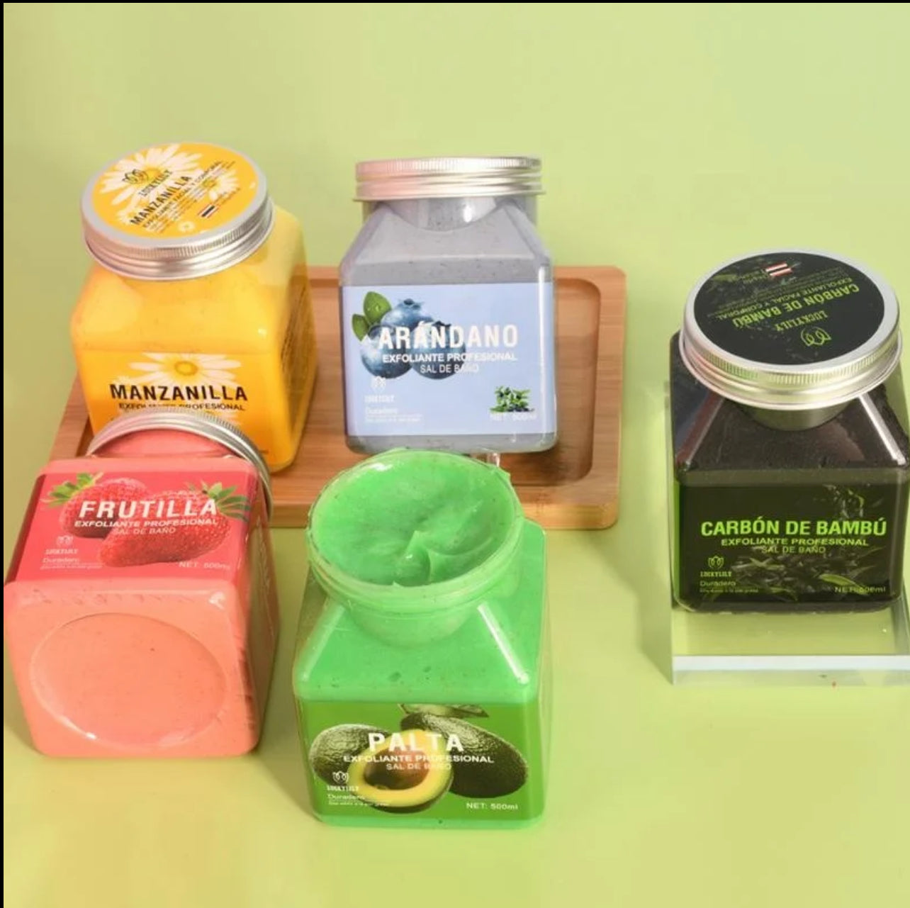 Gommage exfoliant pour le corps à base de plantes et de sel de mer