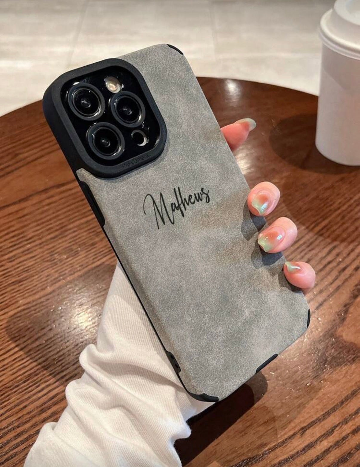 Coque de Protection Effet Daim Personnalisée – Texture Douce & Design Élégant pour iPhone