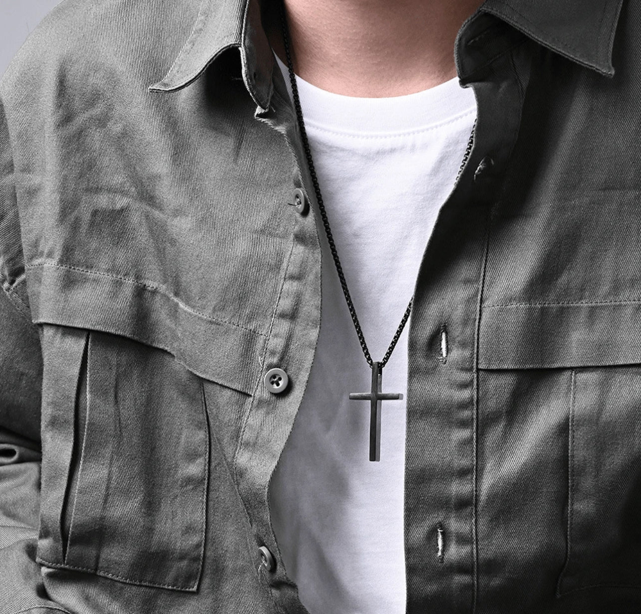 Collier en croix personnalisé classique