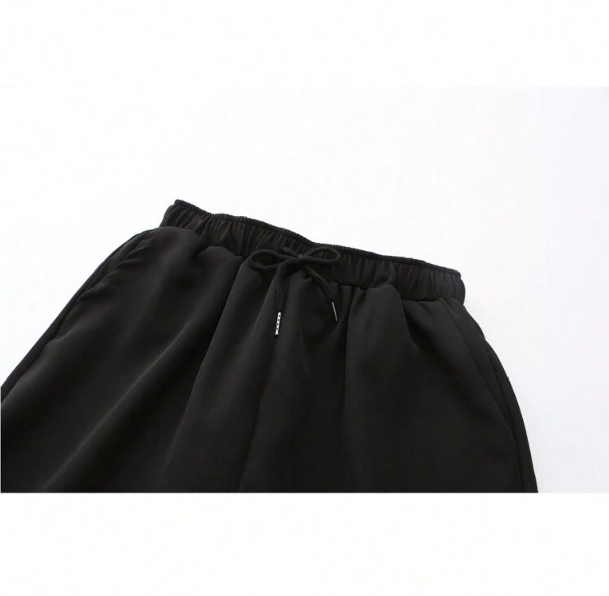 Ensemble Kurta Noir Moderne – Tunique à Détails Perlés et Pantalon Assorti