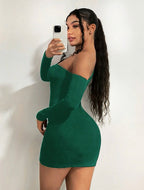 Robe Moulante À Col Asymétrique Découpé