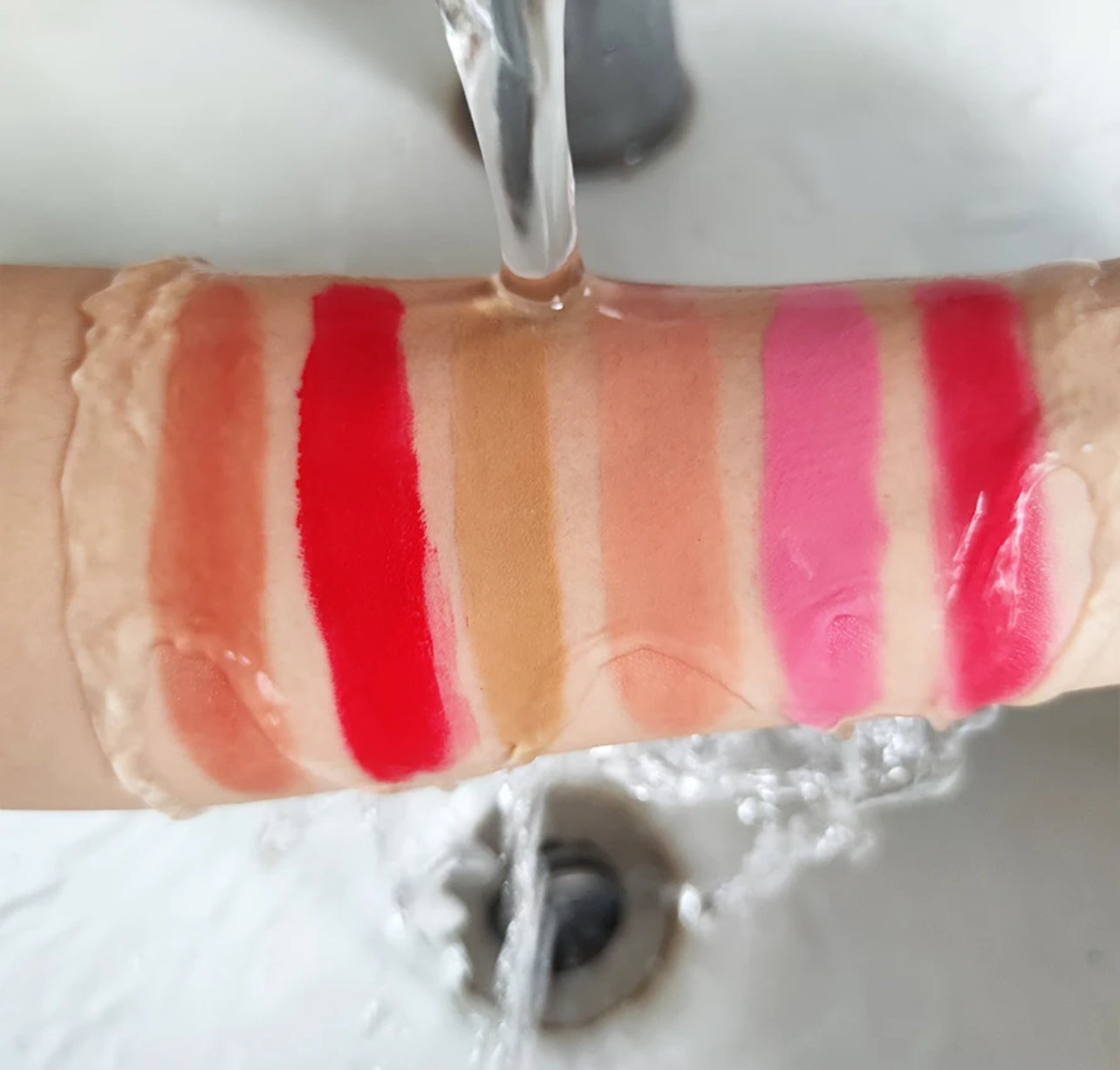 Charme Velouté – Blush Liquide à Appliquer