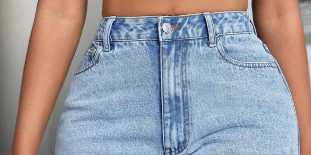 Culotte en jean à bord effilonné