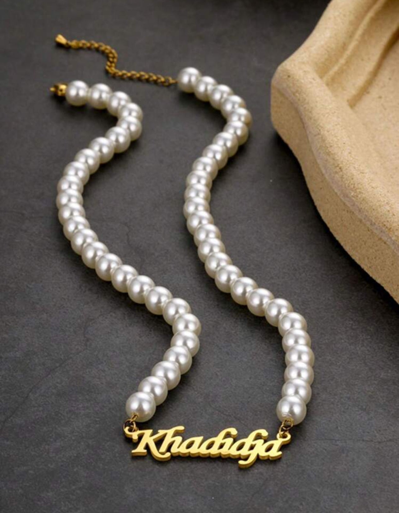 Collier de perles en acier inoxydable avec lettre de nom personnalisée