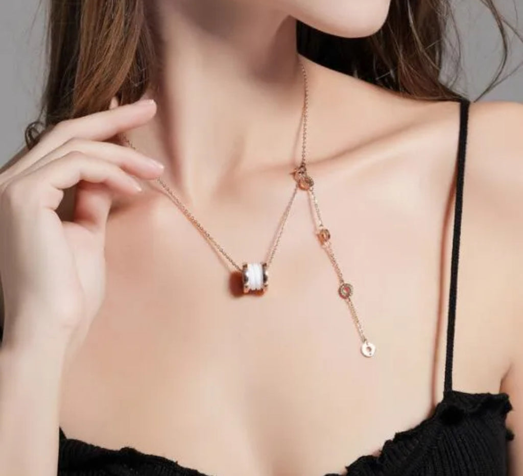 Collier Céramique avec Chiffres Romains Gravés