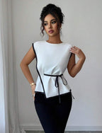 Haut Élégant Bicolore avec Ceinture Asymétrique