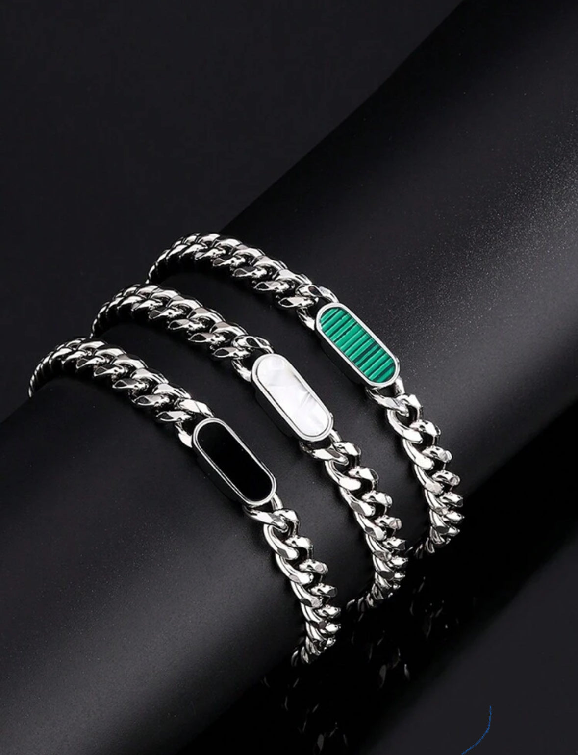 Bracelet Maille Cubaine & Pierre Naturelle – Élégance et Caractère