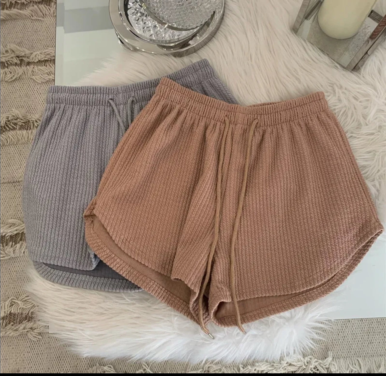 Douceur Estivale - Shorts Confort en Tricot.