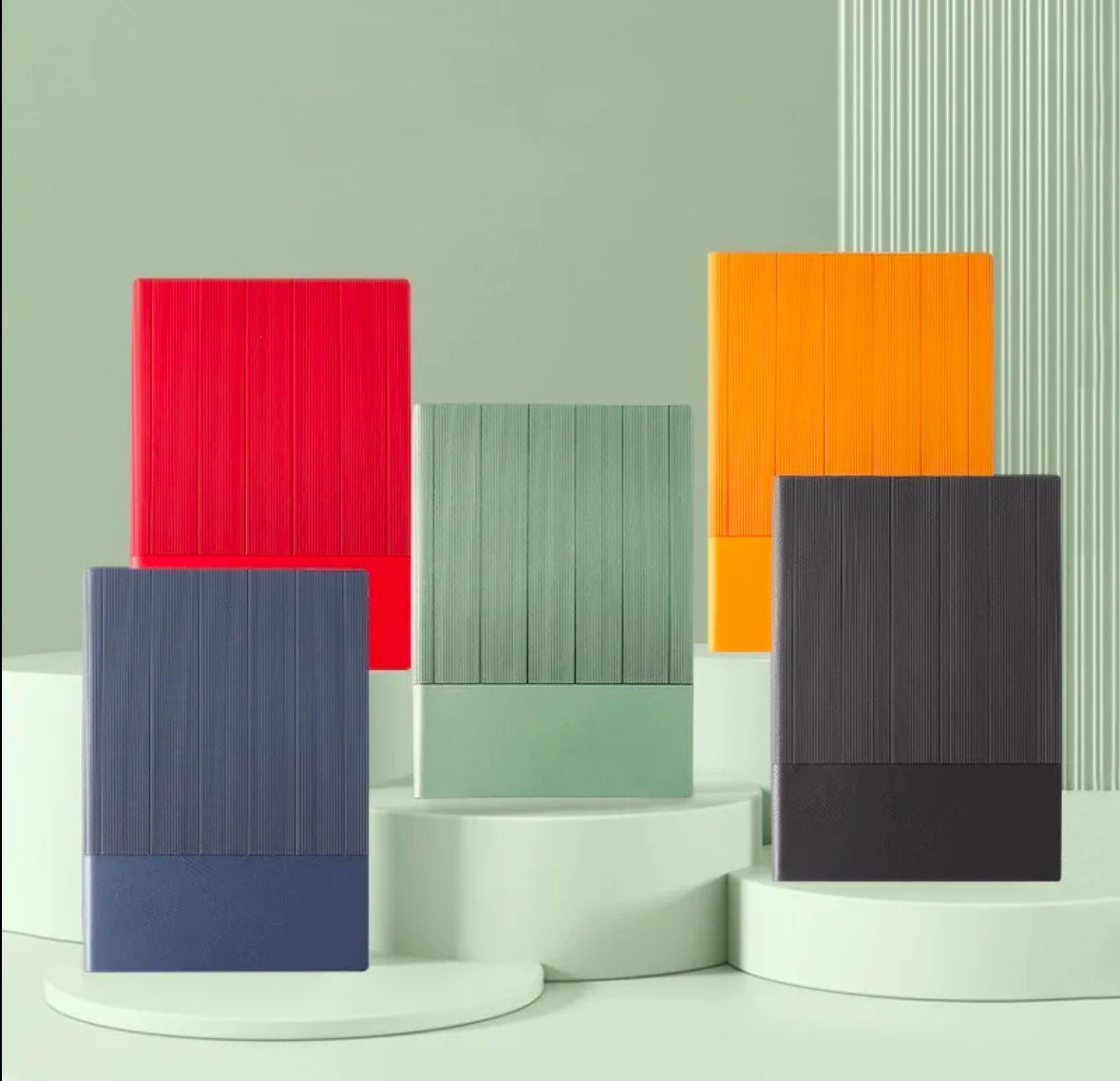 Coffret Cadeau de Luxe Personnalisé – Carnet A5, Stylo & Thermos