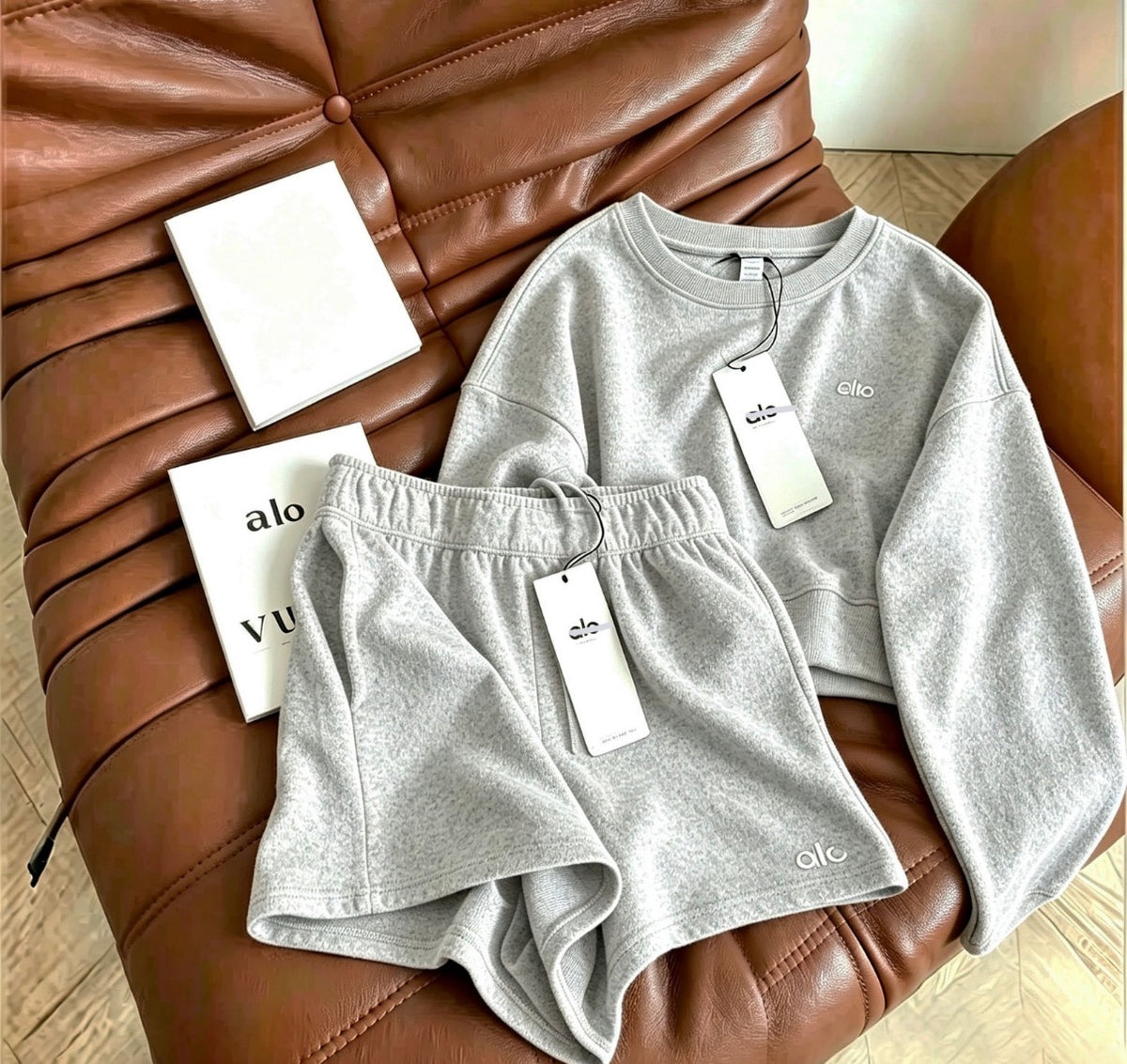 Ensemble Loungewear Alo Accolade – Sweat Court et Short Molleton
