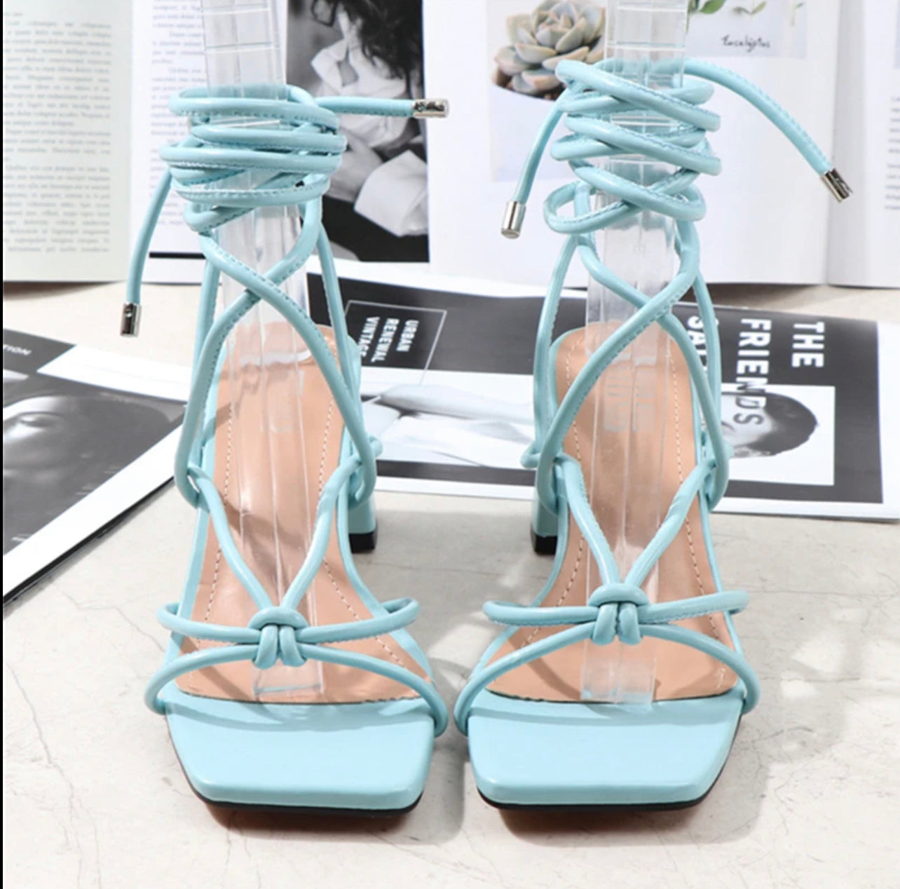 Talons moyennes à cordons