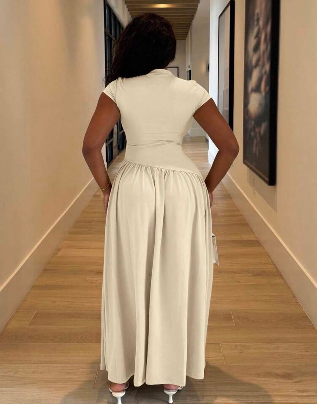 Robe Longue Élégance Sculptante