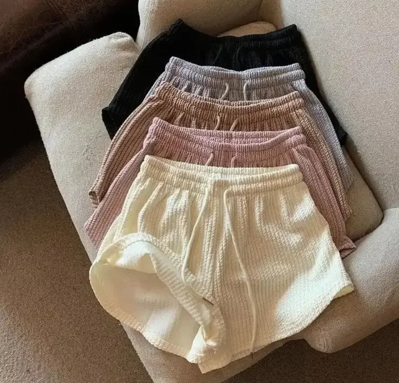 Douceur Estivale - Shorts Confort en Tricot.