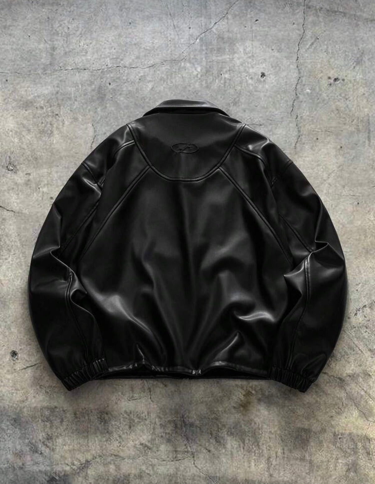 Veste Harrington Oversize en Cuir Vegan – Noir Mat