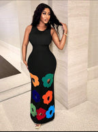 Robe longue ajustée avec motif floral ajouré