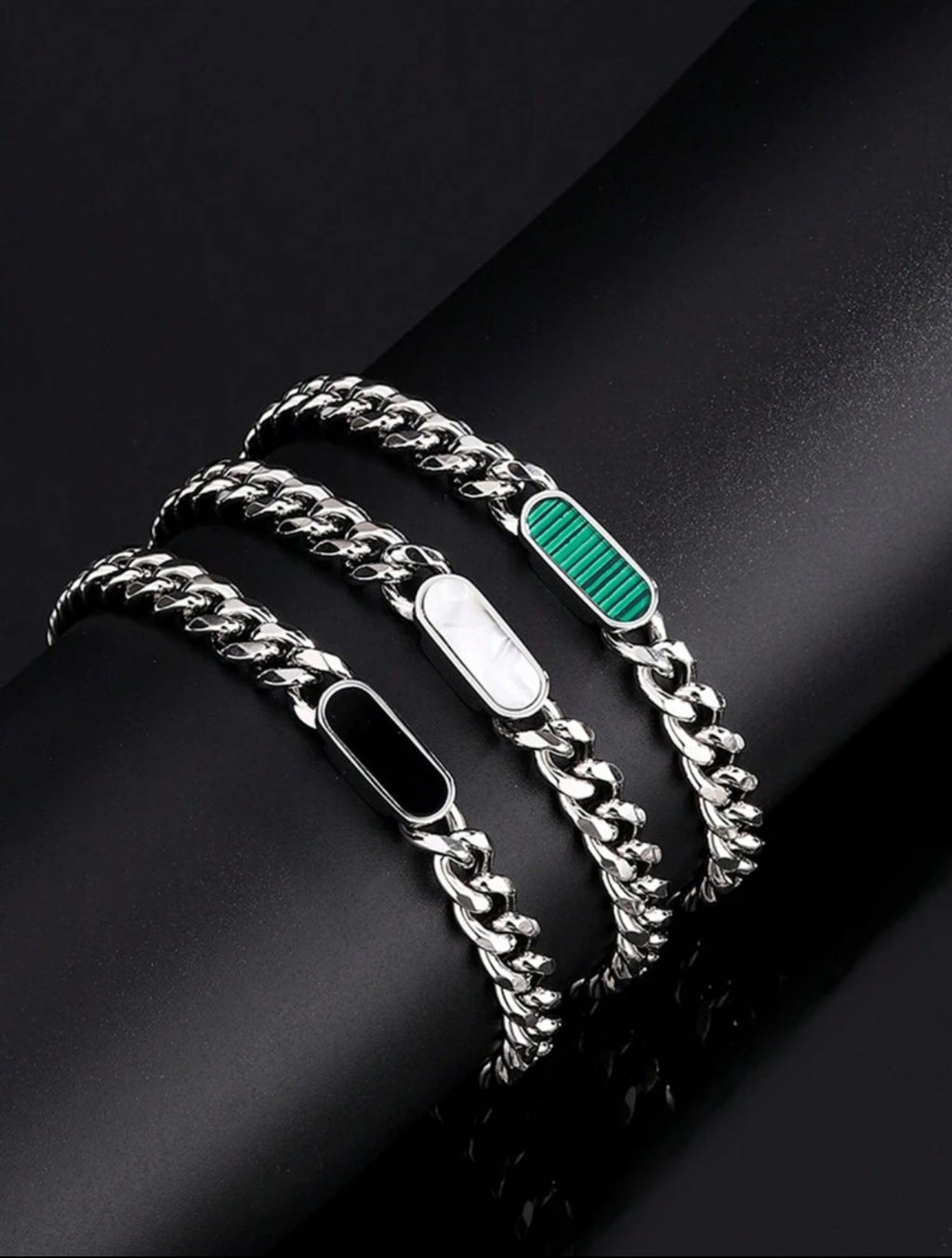 Cuban-Link & Natural Stone Bracelet – Elegance & Character
