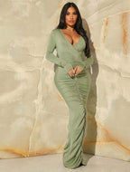 Robe Moulante Décolleté À Ruché