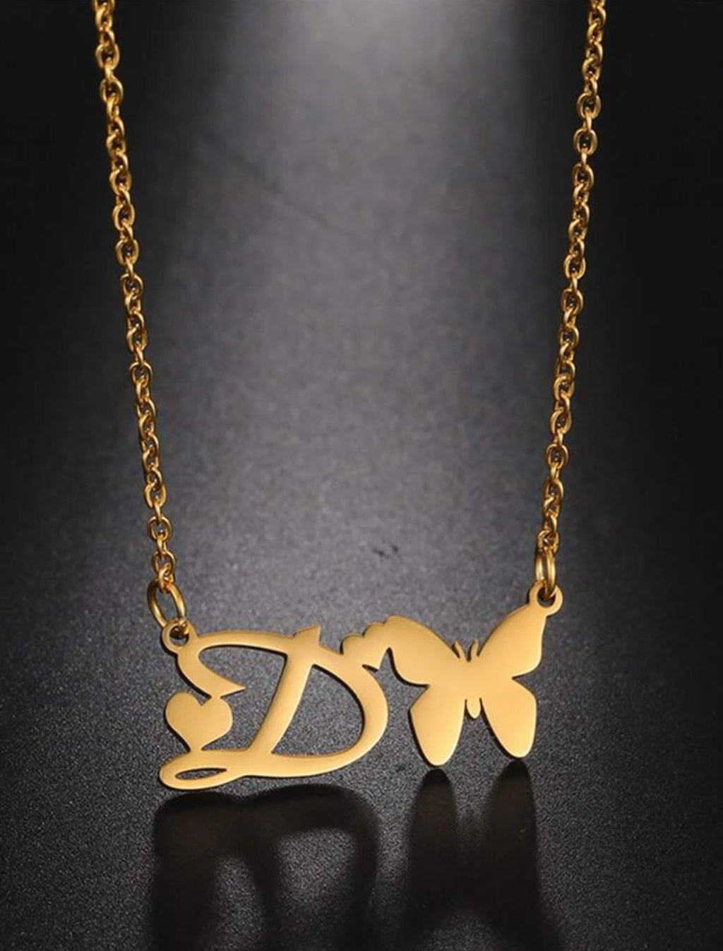 Collier Pendentif Papillon avec Lettre