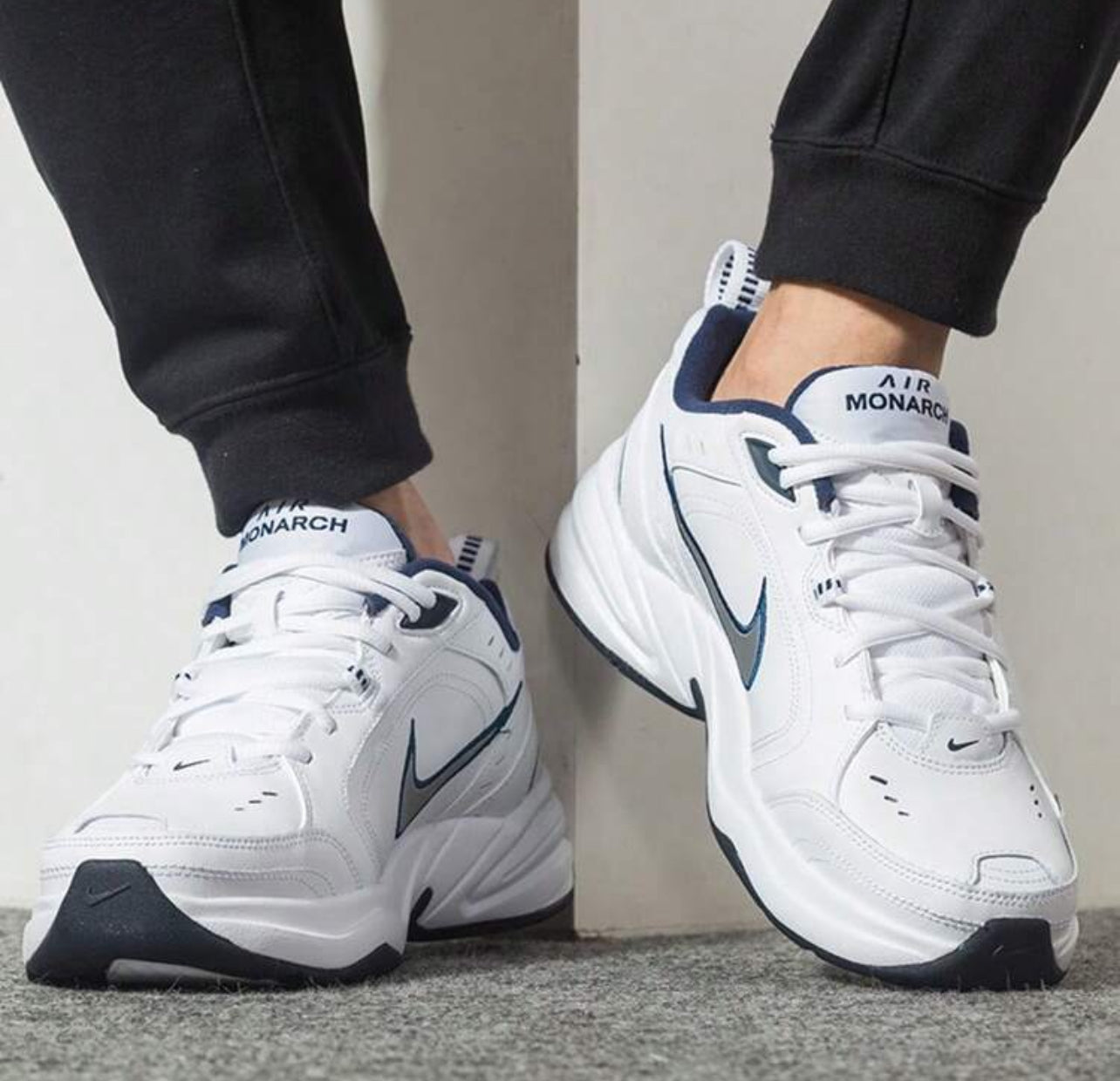 Nike hommes AIR MONARCH IV chaussures d'entraînement baskets épaisses décontractées