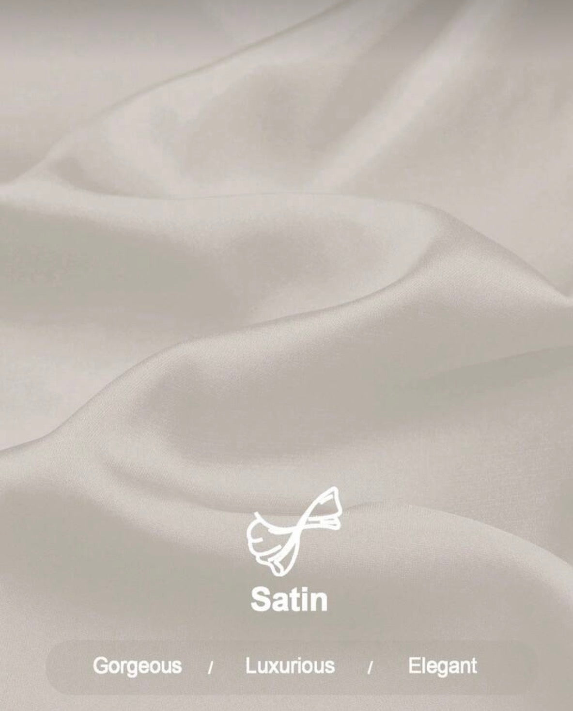 Robe Longue en Satin Champagne à Col Bénitier et Manches Évasées – Élégance Intemporelle