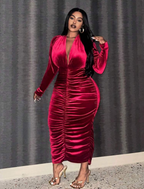 Robe moulante froncée à col plongeant