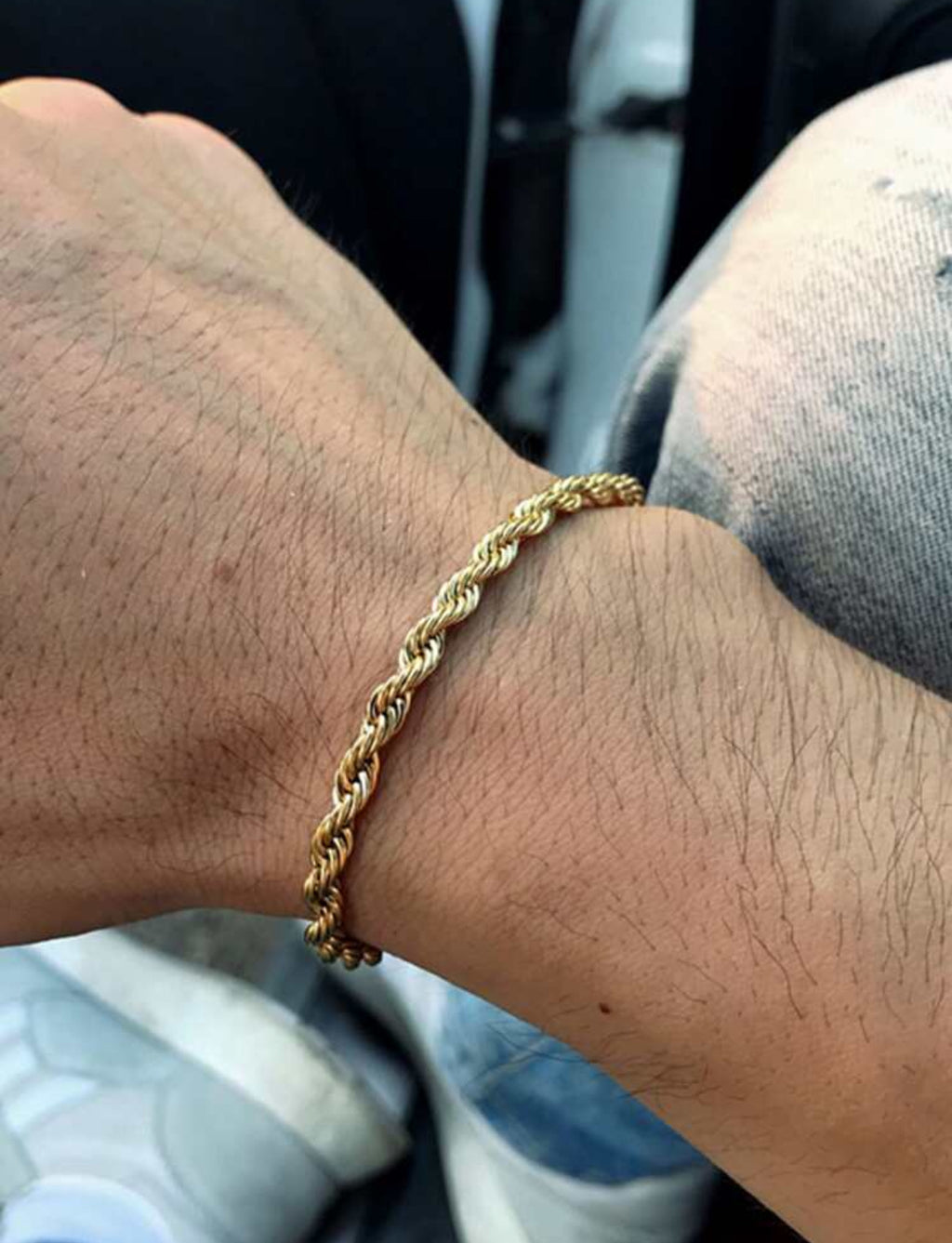 Bracelet Torsadé Doré - Élégance et Robustesse