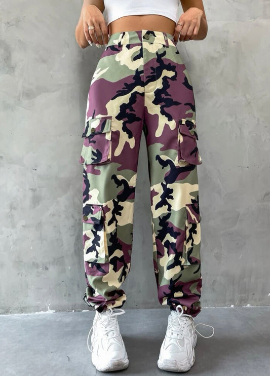 Pantalon cargo à imprimé camouflage poche à rabat